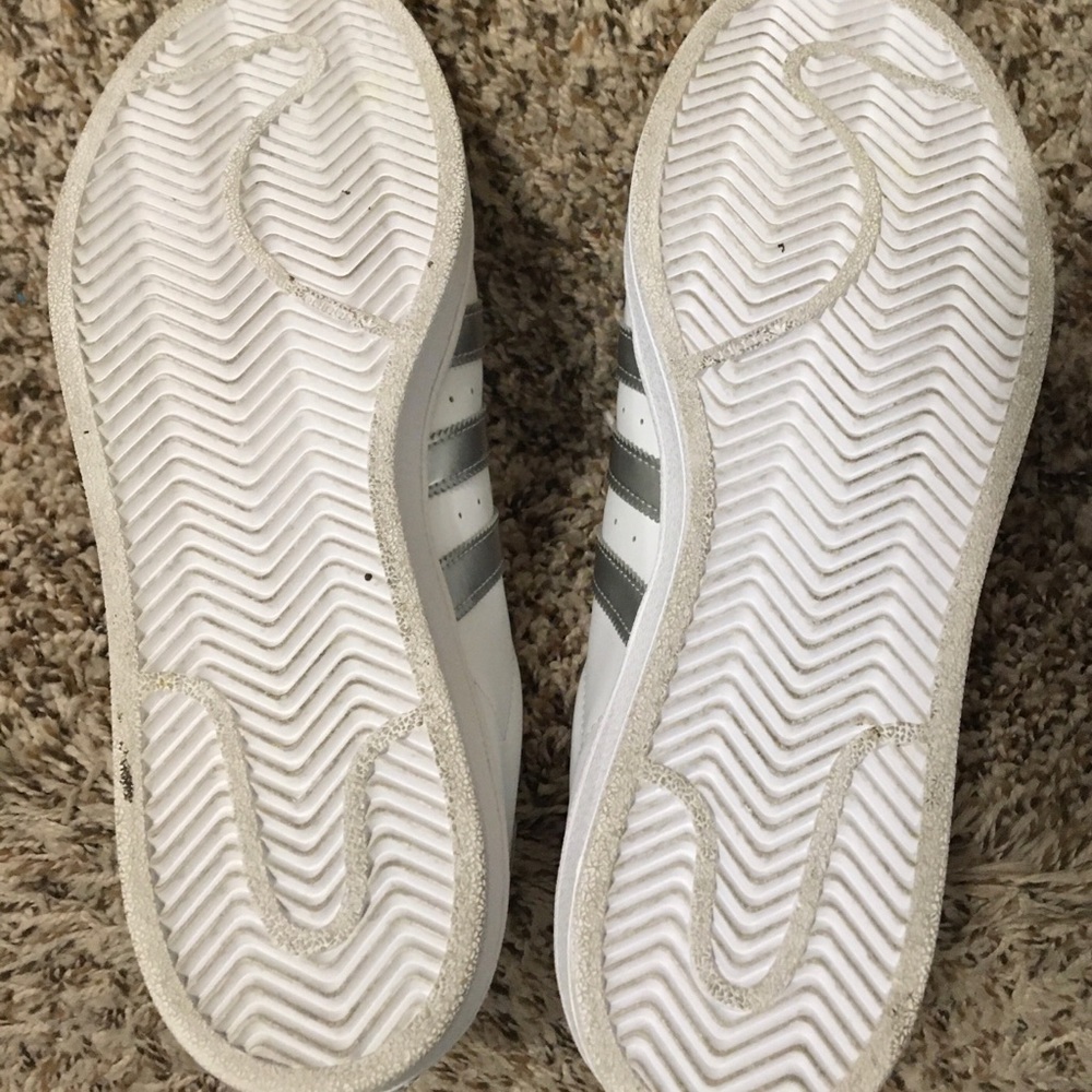 Adidas Superstar in White/Silver Leather - Sz 10M (Worn 1 time) EUC !! - Picture 10 of 13